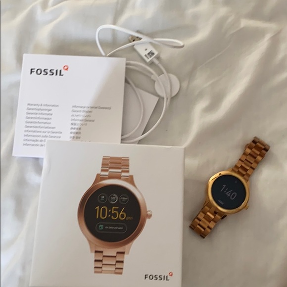 Rose Gold fossil watch - Picture 4 of 8